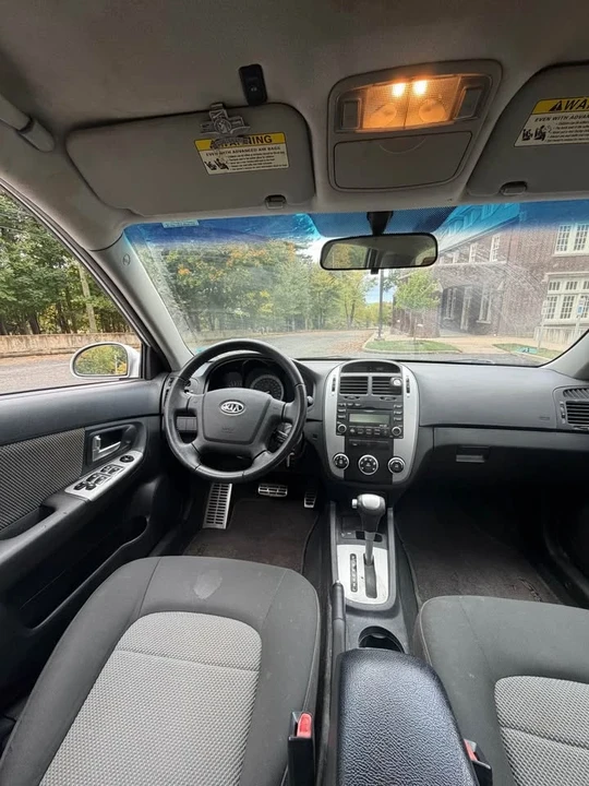 2009 Kia Forte - Image 13 of 16