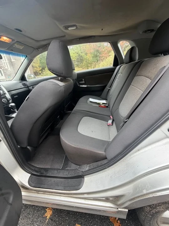 2009 Kia Forte - Image 10 of 16