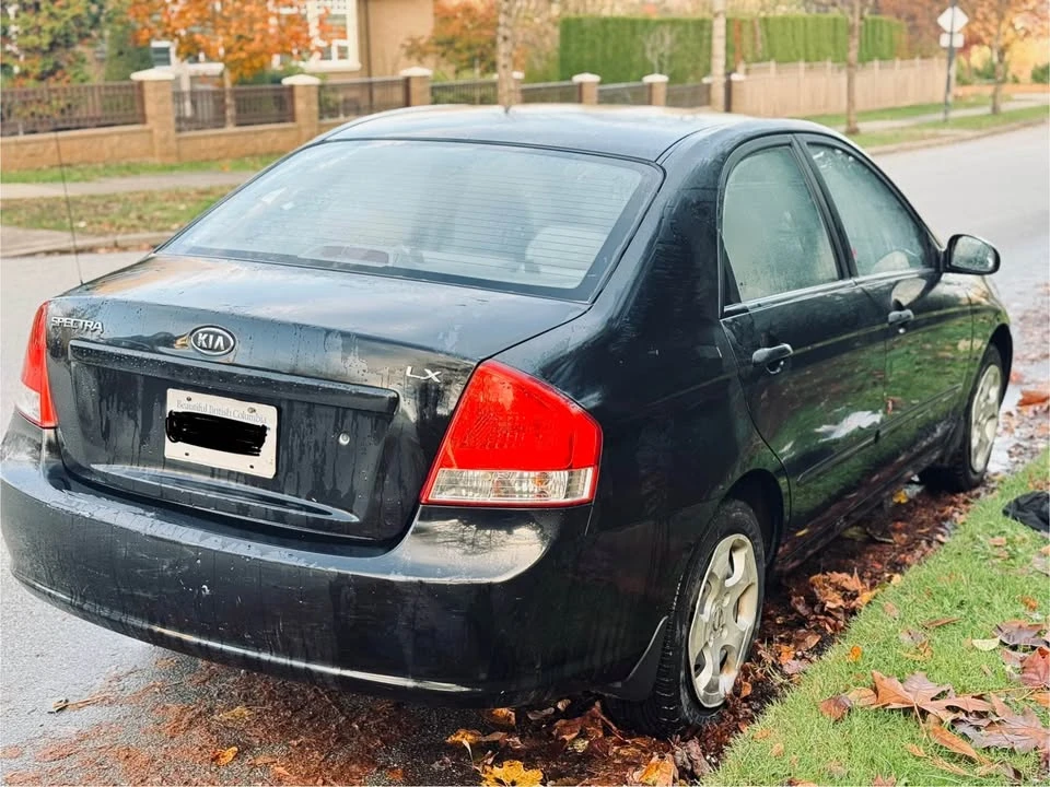 2009 Kia Spectra - Image 3 of 7