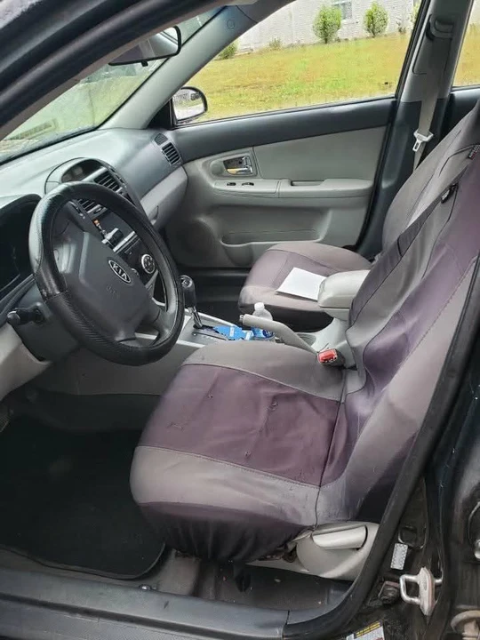 2009 Kia Spectra - Image 2 of 4