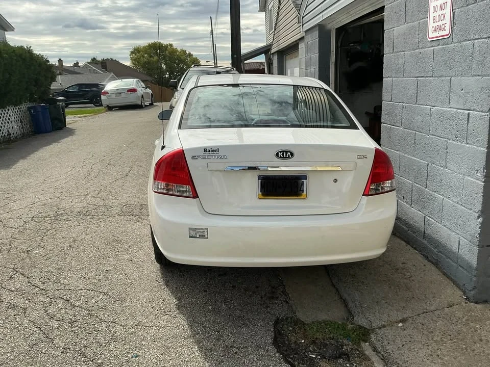 2009 Kia Spectra - Image 7 of 9