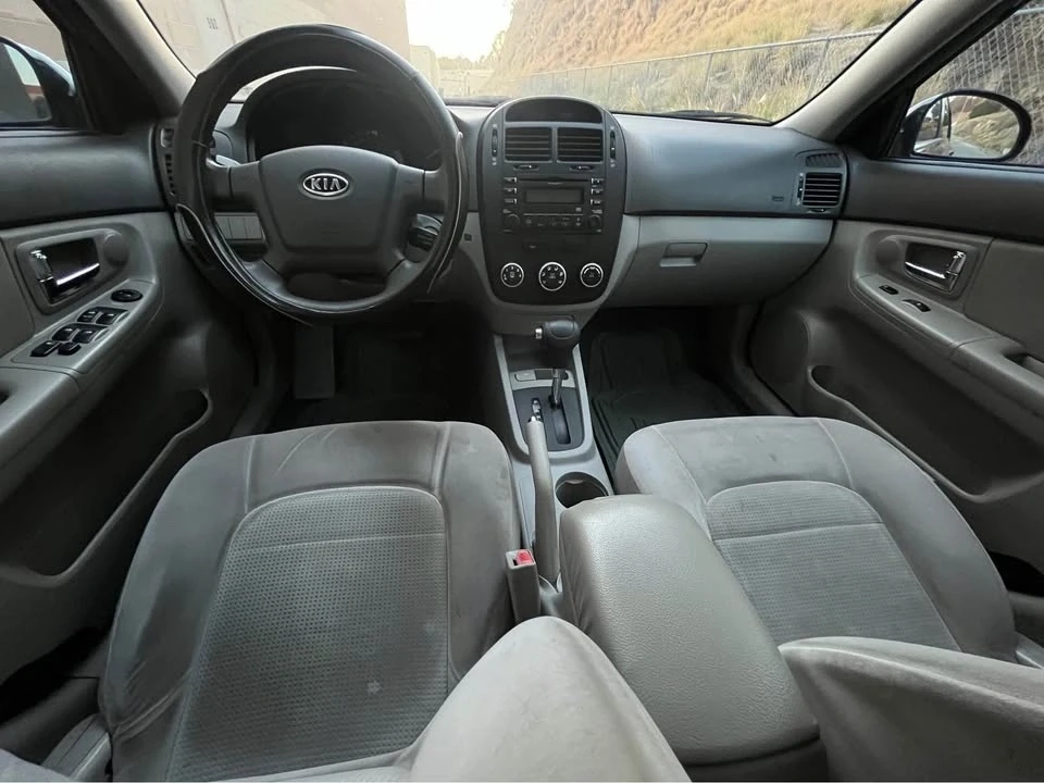 2009 Kia Spectra - Image 6 of 8