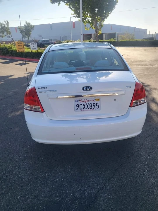 2009 Kia Spectra - Image 4 of 12