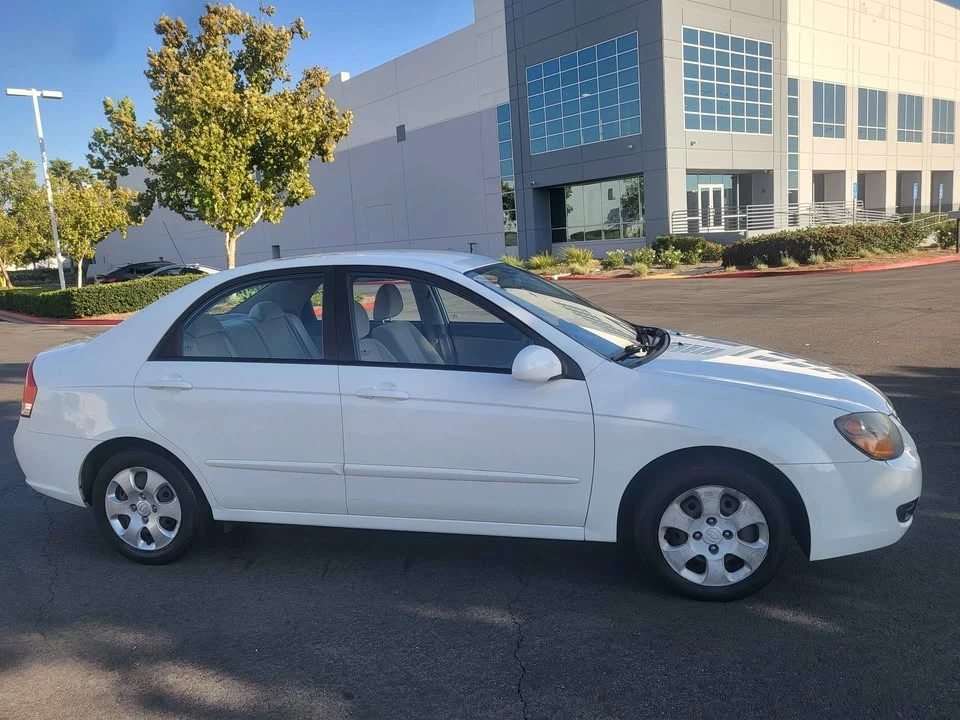 2009 Kia Spectra - Image 2 of 12