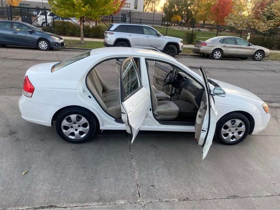 2009 Kia Spectra - Image 4 of 6