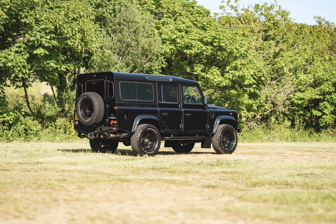 2009 Land Rover Defender 110 - Image 9 of 31
