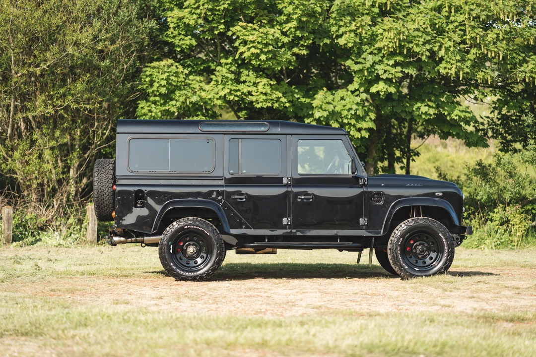 2009 Land Rover Defender 110 - Image 10 of 31