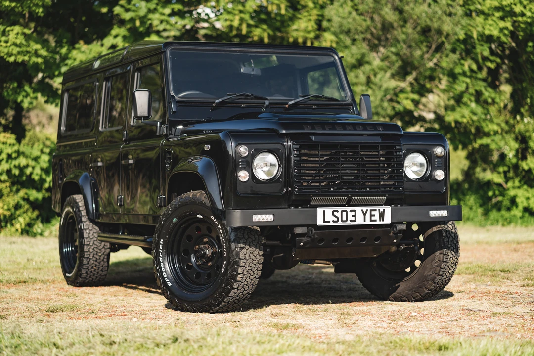 2009 Land Rover Defender 110 - Image 13 of 31