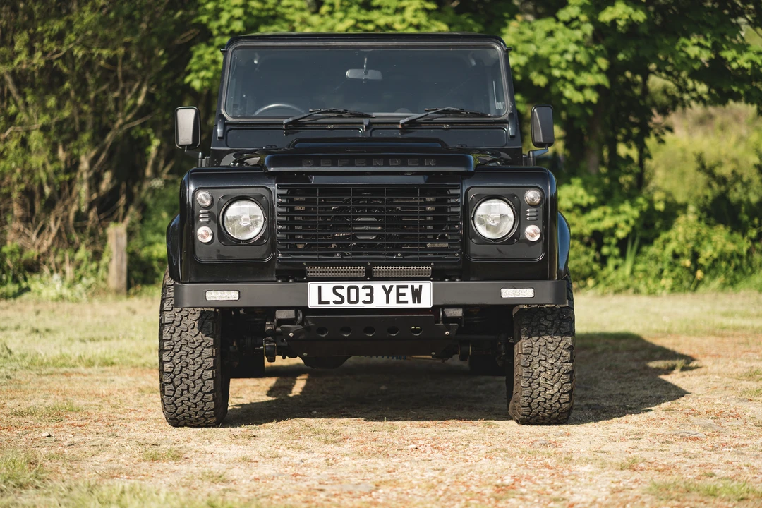 2009 Land Rover Defender 110 - Image 3 of 31