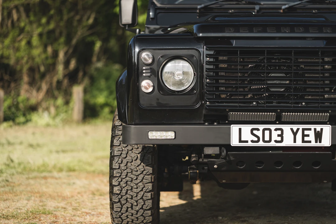 2009 Land Rover Defender 110 - Image 16 of 31
