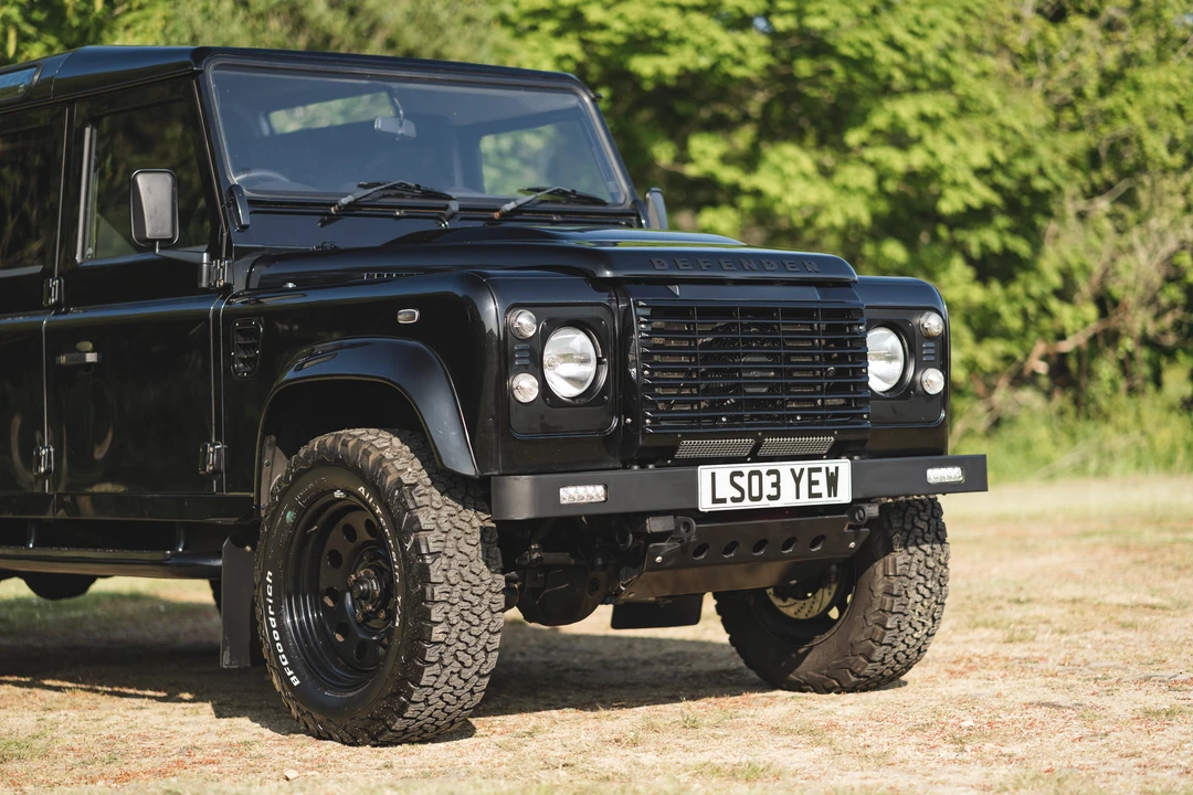 2009 Land Rover Defender 110 - Image 19 of 31