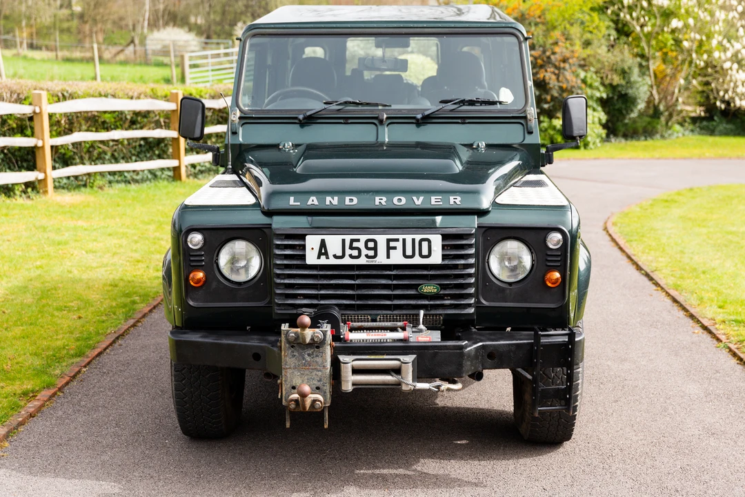 2009 Land Rover Defender 110 - Image 6 of 31