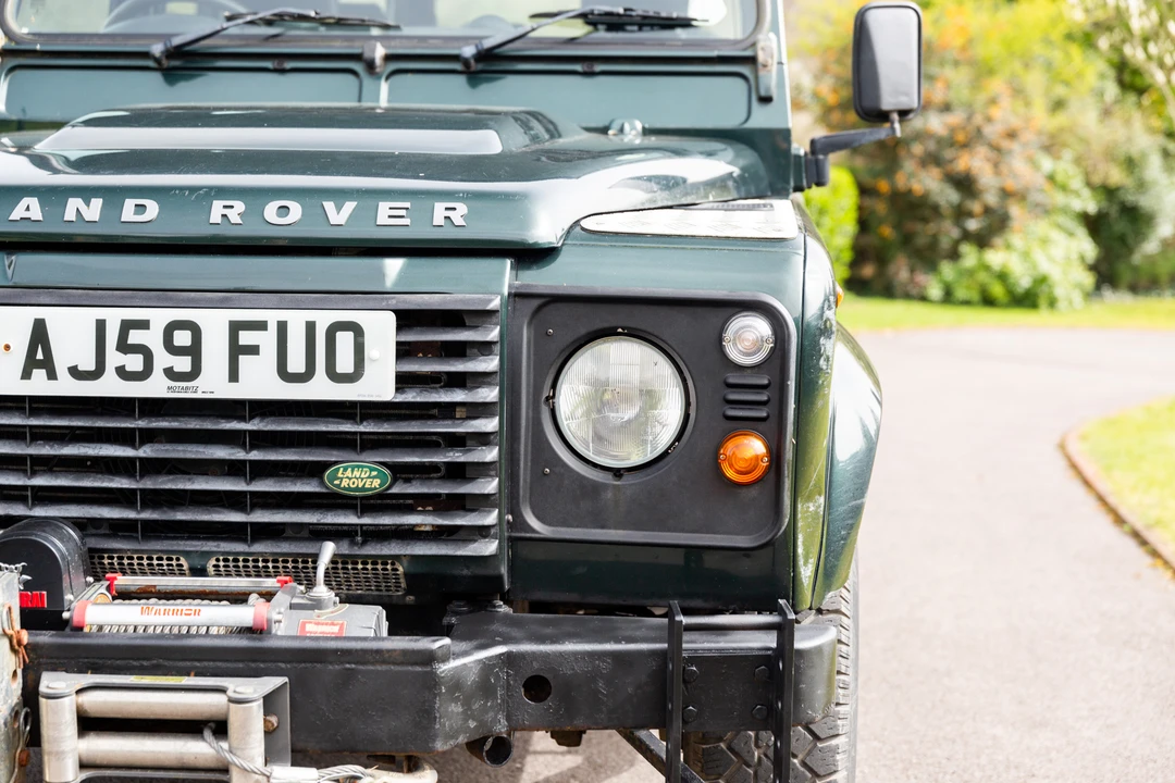 2009 Land Rover Defender 110 - Image 15 of 31