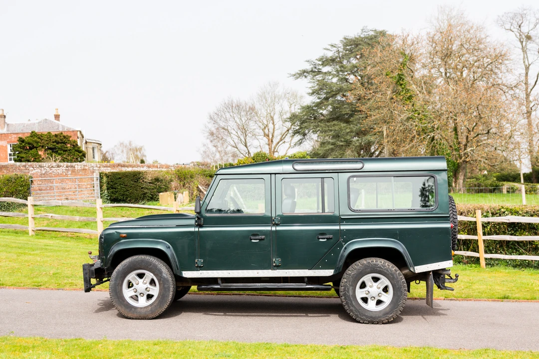2009 Land Rover Defender 110 - Image 22 of 31