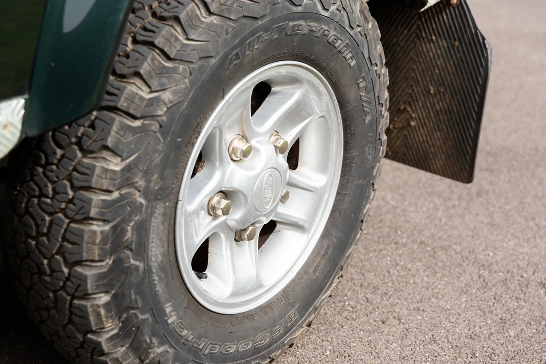 2009 Land Rover Defender 110 - Image 28 of 31