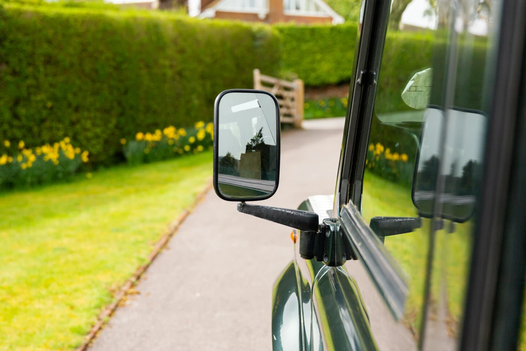 2009 Land Rover Defender 110 - Image 30 of 31