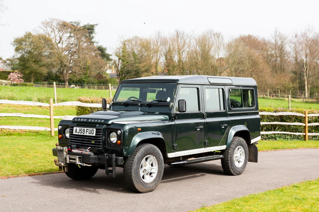2009 Land Rover Defender 110 - Image 3 of 31