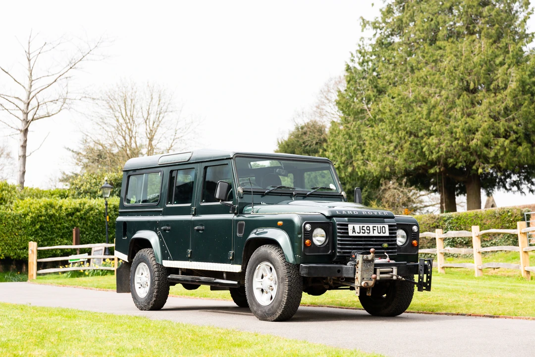 2009 Land Rover Defender 110 - Image 10 of 31