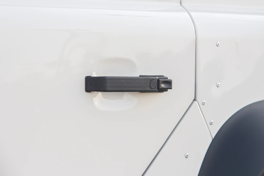 2009 Land Rover Defender 110 - Image 30 of 31