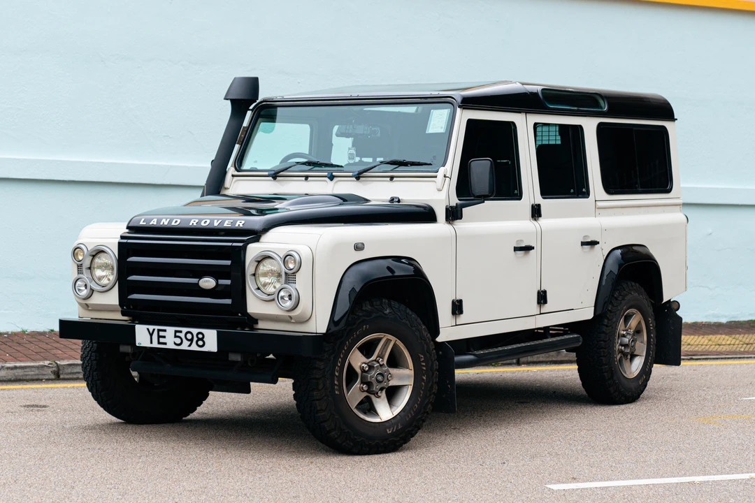 2009 Land Rover Defender 110 - Image 2 of 2