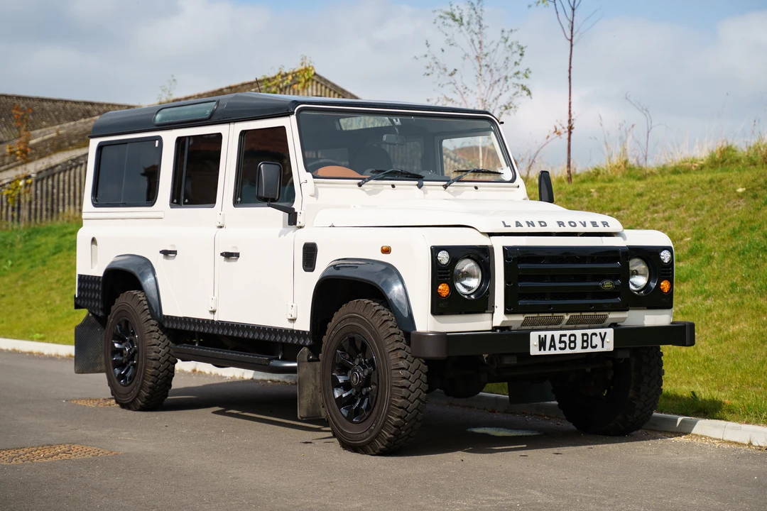 2009 Land Rover Defender 110 - Image 2 of 31