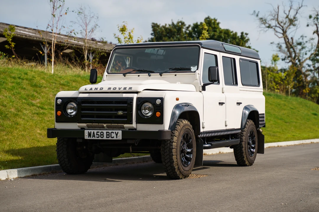 2009 Land Rover Defender 110 - Image 26 of 31