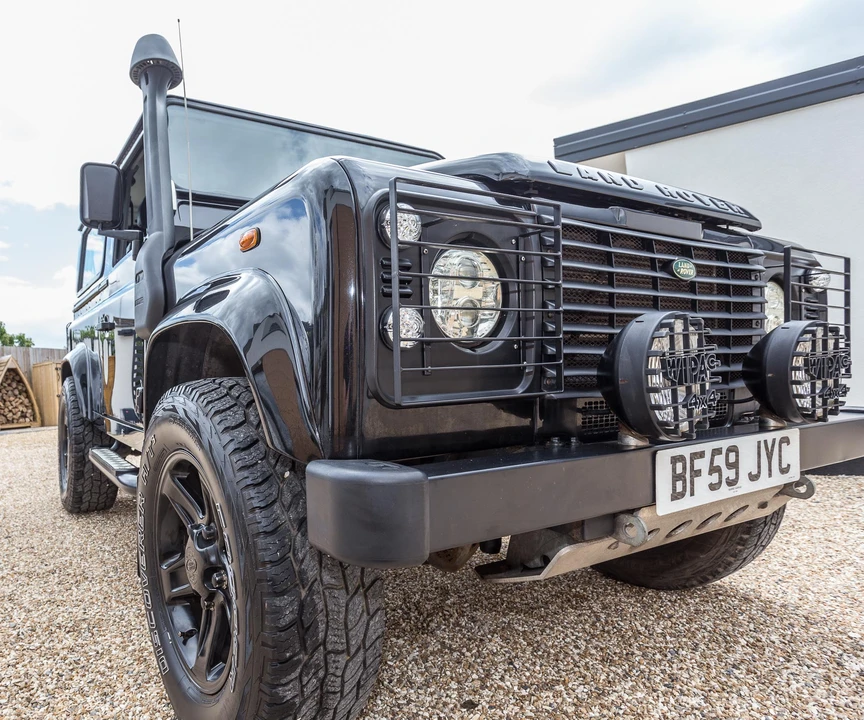 2009 Land Rover Defender 90 - Image 6 of 31