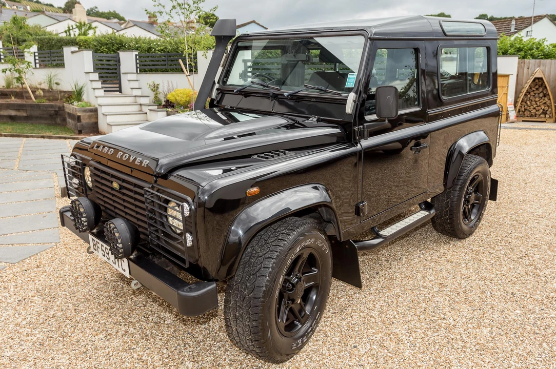 2009 Land Rover Defender 90 - Image 8 of 31
