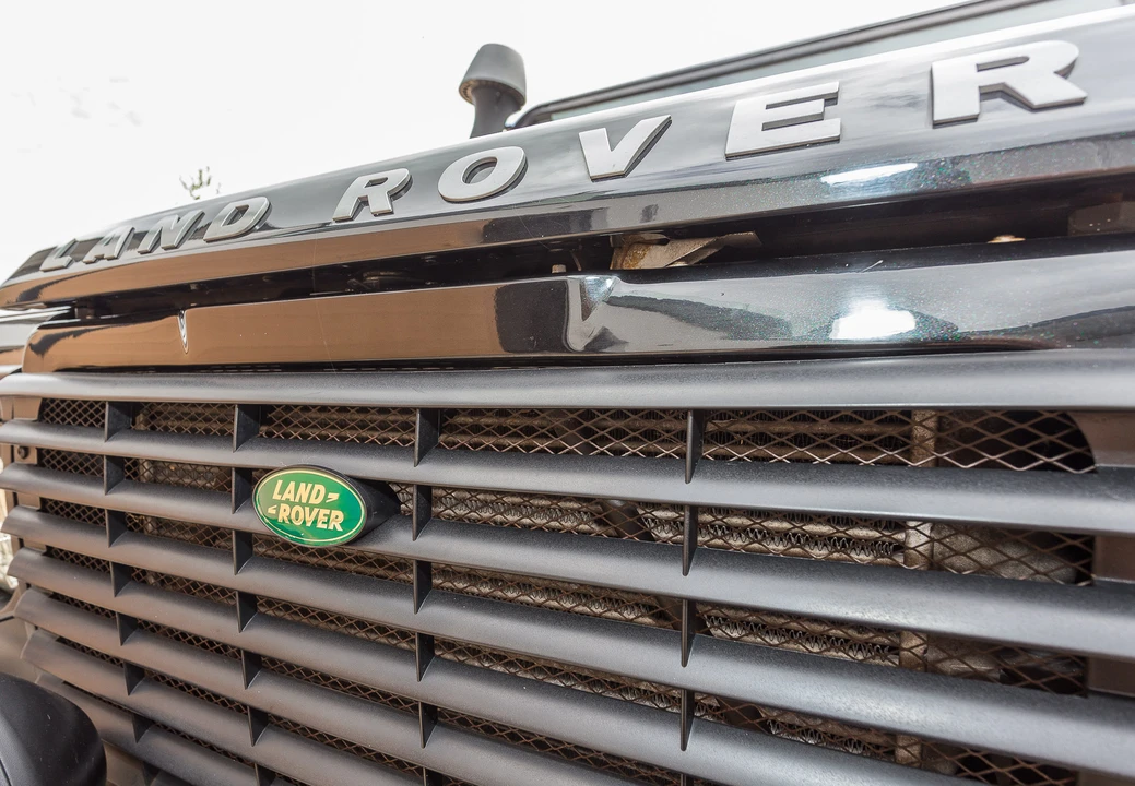 2009 Land Rover Defender 90 - Image 16 of 31