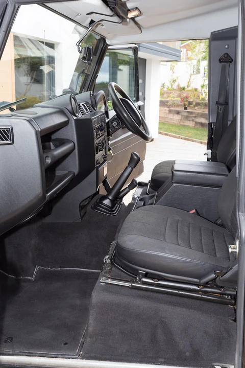 2009 Land Rover Defender 90 - Image 24 of 31