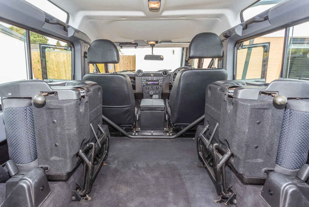 2009 Land Rover Defender 90 - Image 29 of 31