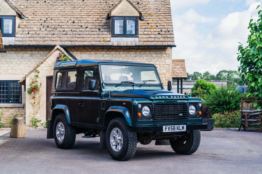 2009 Land Rover Defender 90 - Image 12 of 31