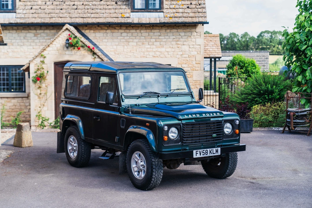 2009 Land Rover Defender 90 - Image 19 of 31