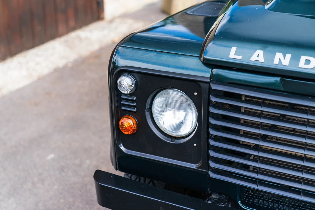 2009 Land Rover Defender 90 - Image 20 of 31