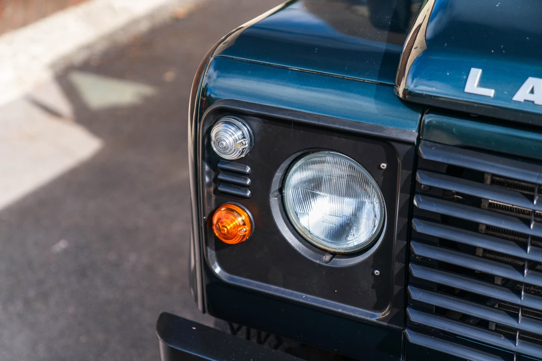 2009 Land Rover Defender 90 - Image 24 of 31