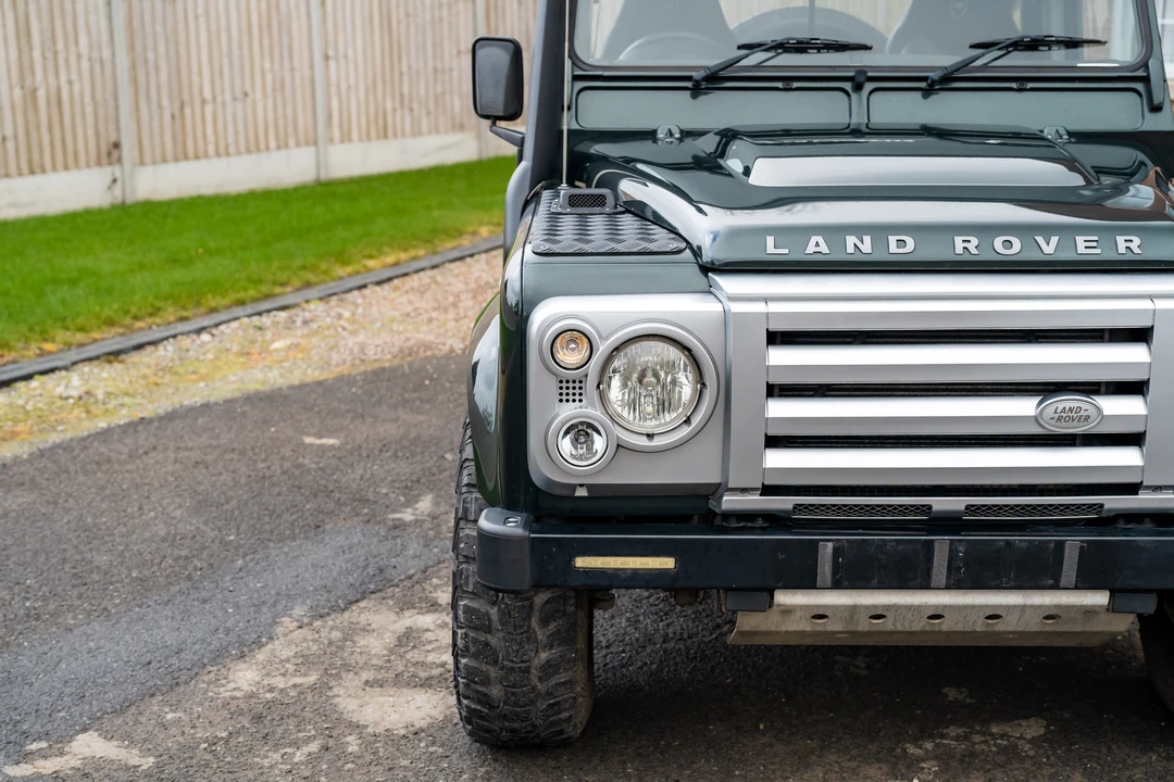 2009 Land Rover Defender 90 - Image 18 of 31