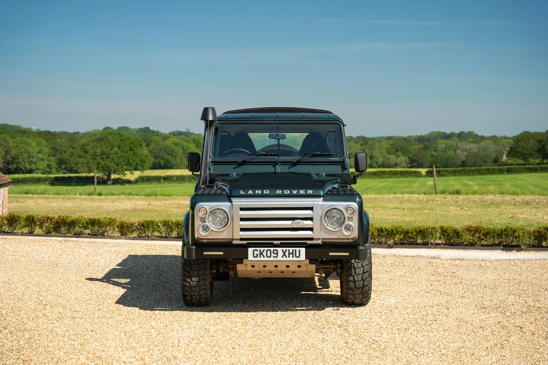 2009 Land Rover Defender 90 - Image 4 of 31