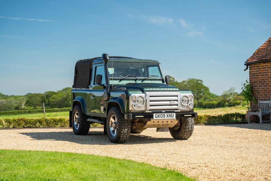 2009 Land Rover Defender 90 - Image 25 of 31