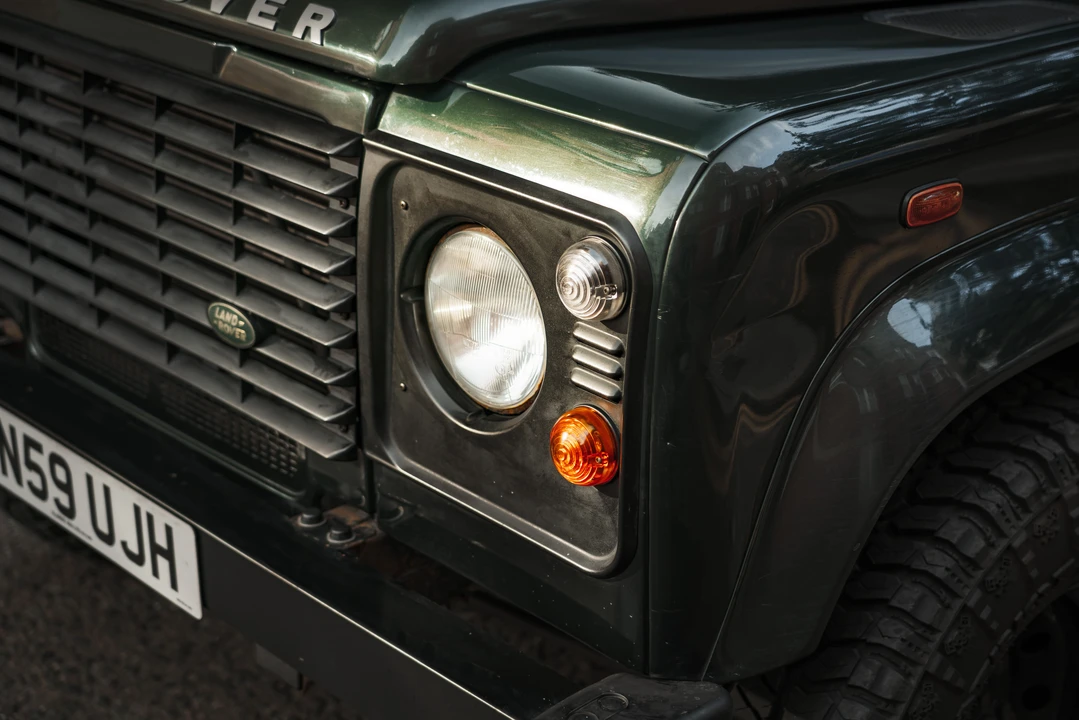 2009 Land Rover Defender 90 - Image 16 of 31