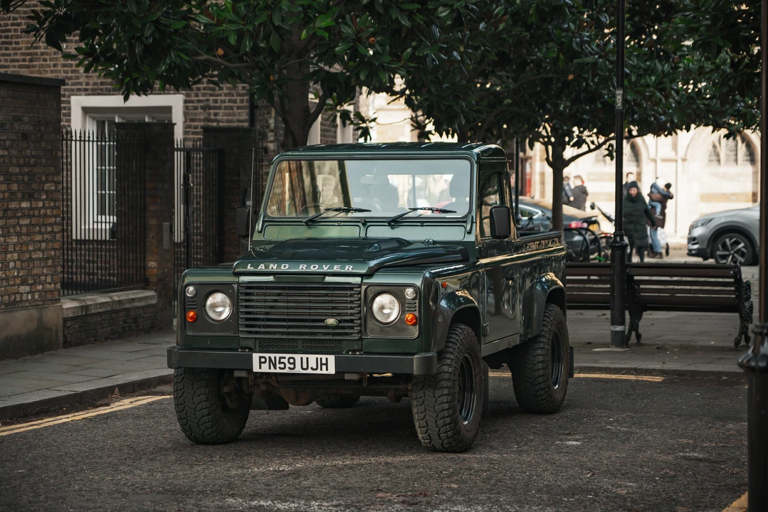 2009 Land Rover Defender 90 - Image 13 of 31
