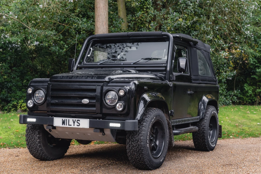 2009 Land Rover Defender 90 - Image 15 of 31
