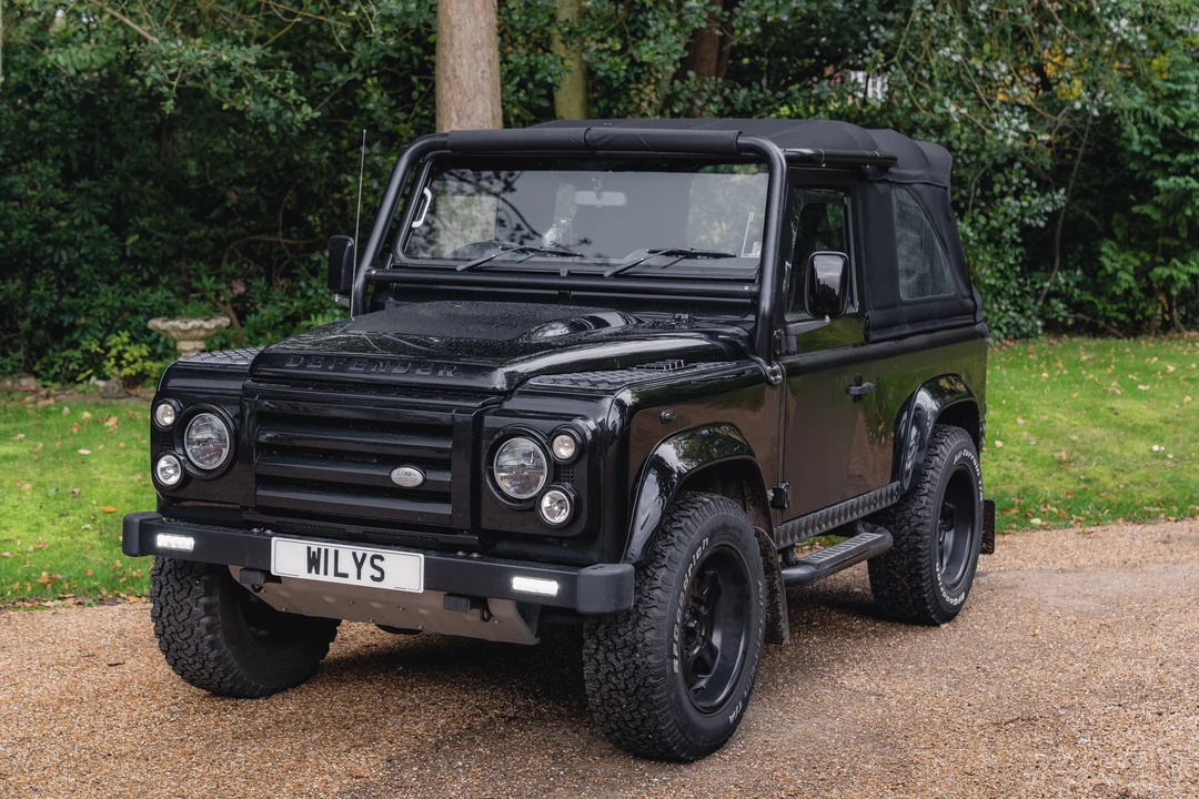 2009 Land Rover Defender 90 - Image 16 of 31