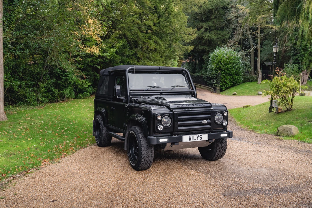 2009 Land Rover Defender 90 - Image 10 of 31