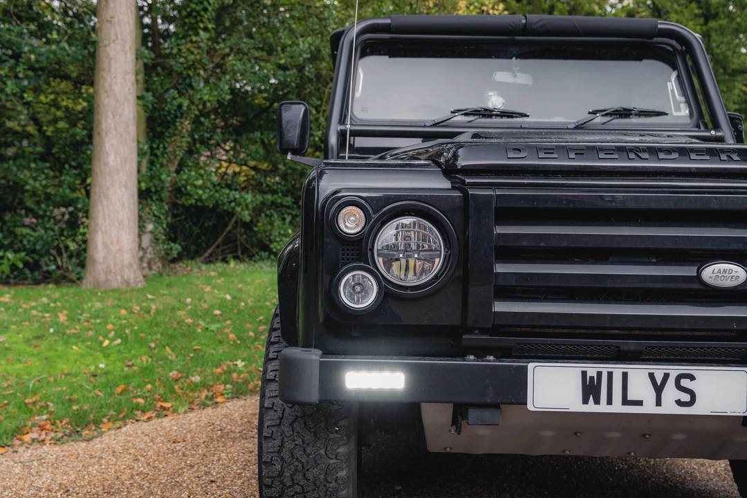 2009 Land Rover Defender 90 - Image 19 of 31