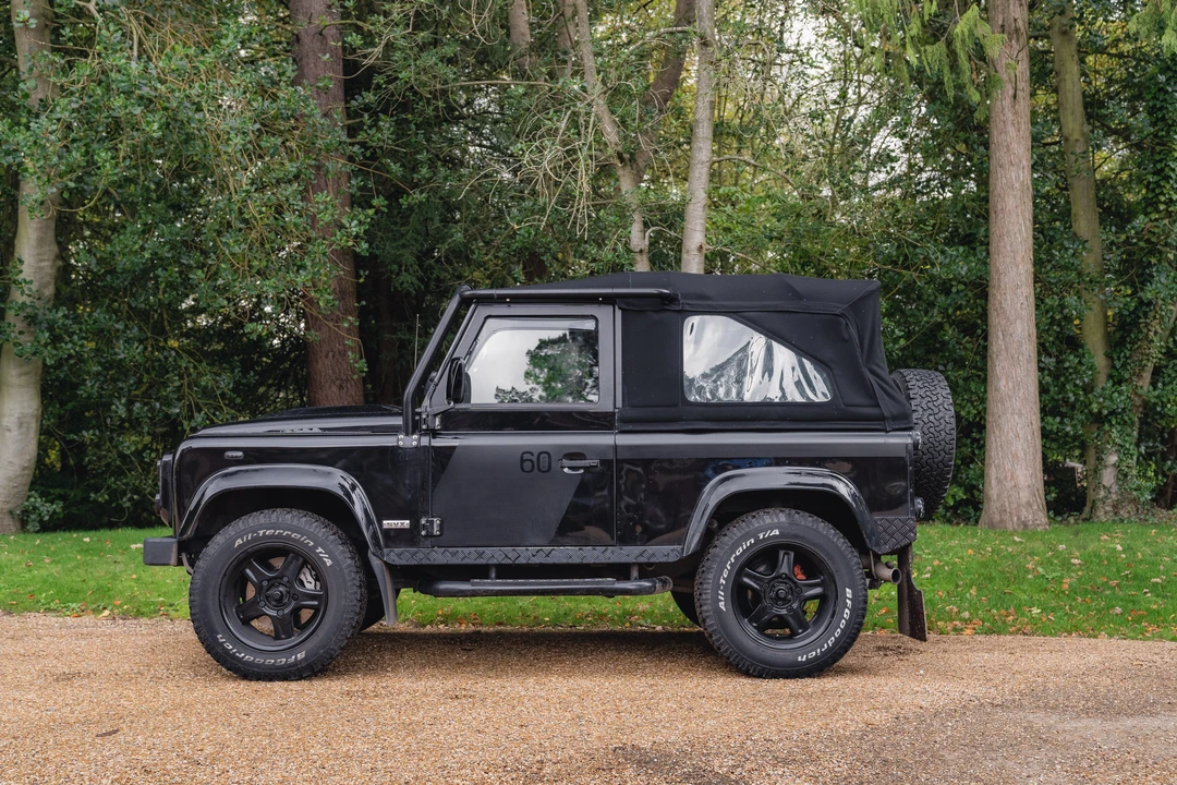2009 Land Rover Defender 90 - Image 5 of 31