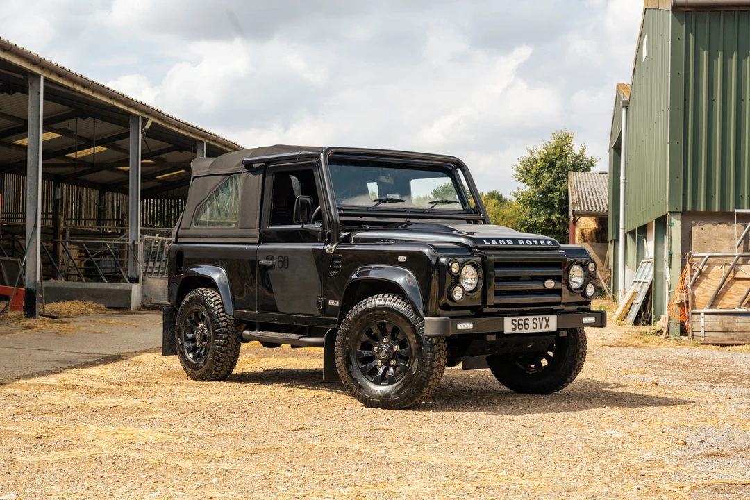 2009 Land Rover Defender 90 - Image 16 of 31