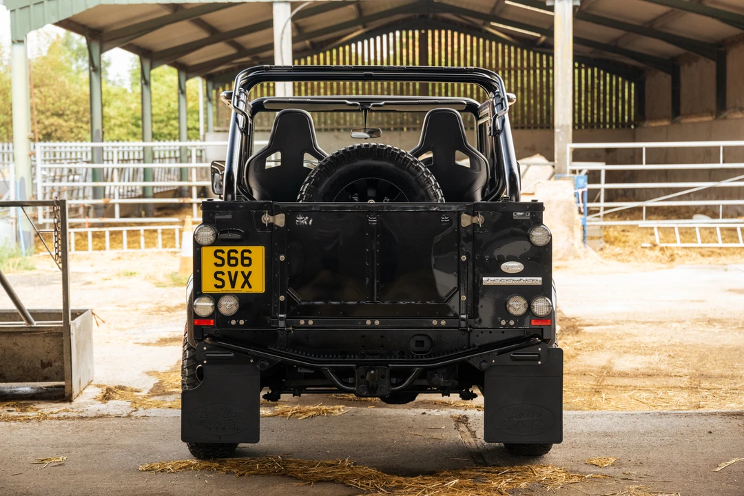 2009 Land Rover Defender 90 - Image 18 of 31