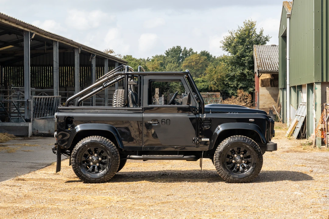 2009 Land Rover Defender 90 - Image 12 of 31