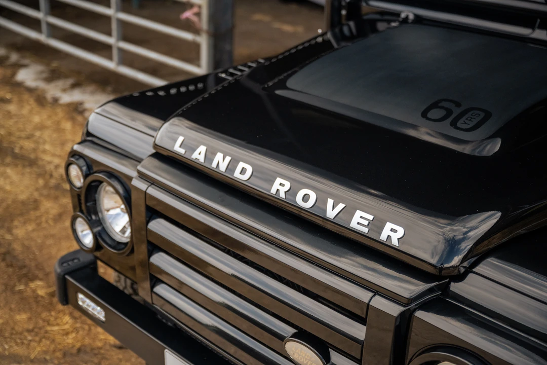 2009 Land Rover Defender 90 - Image 19 of 31