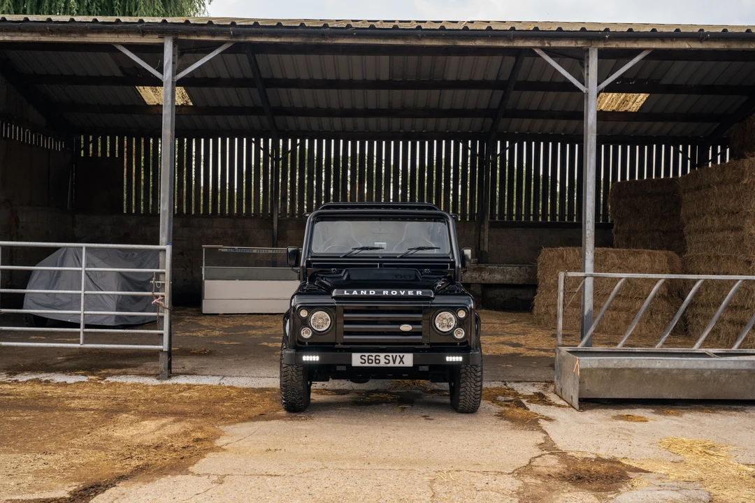 2009 Land Rover Defender 90 - Image 11 of 31